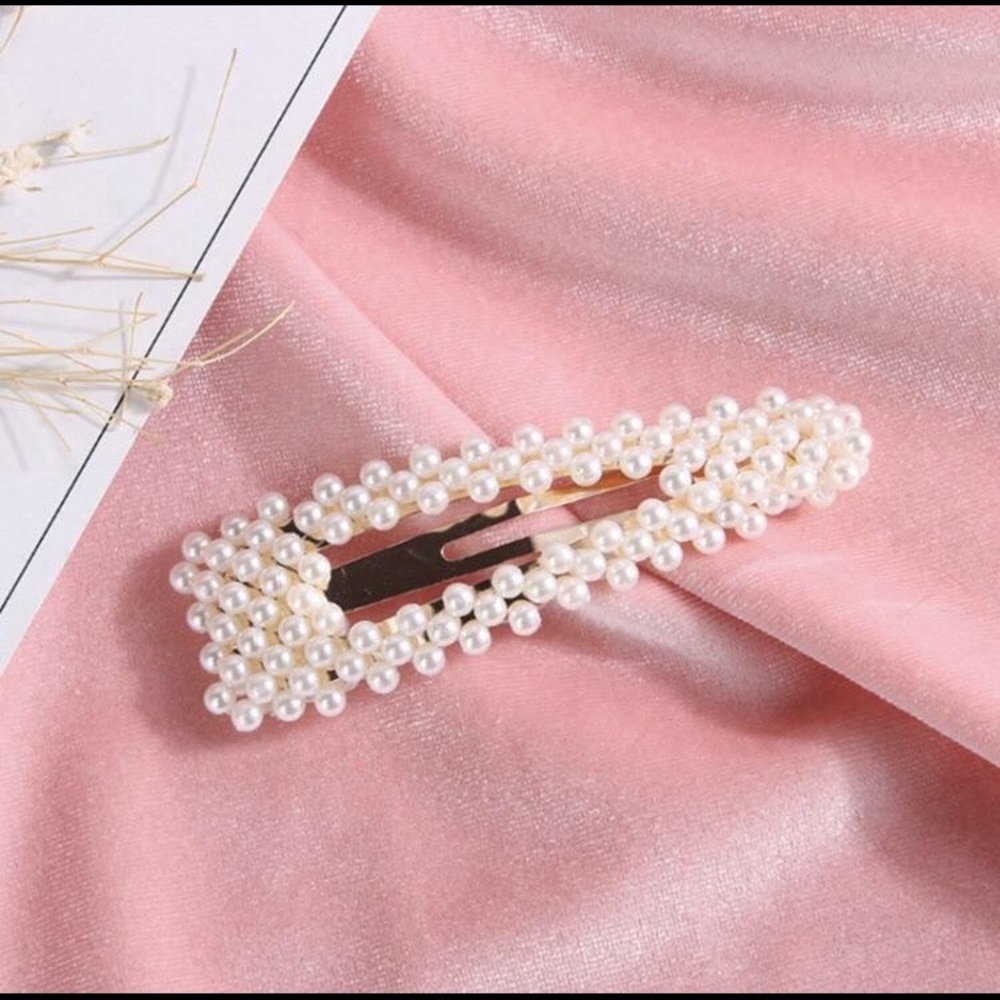 3 Pack Pearl Hair Clips - Picture 2 of 5